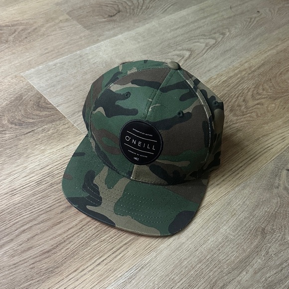 O'Neill Green and Brown Camo Hat - Picture 1 of 5